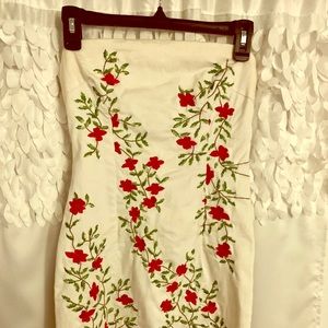 Sold!!! Guess White Poppy Dress